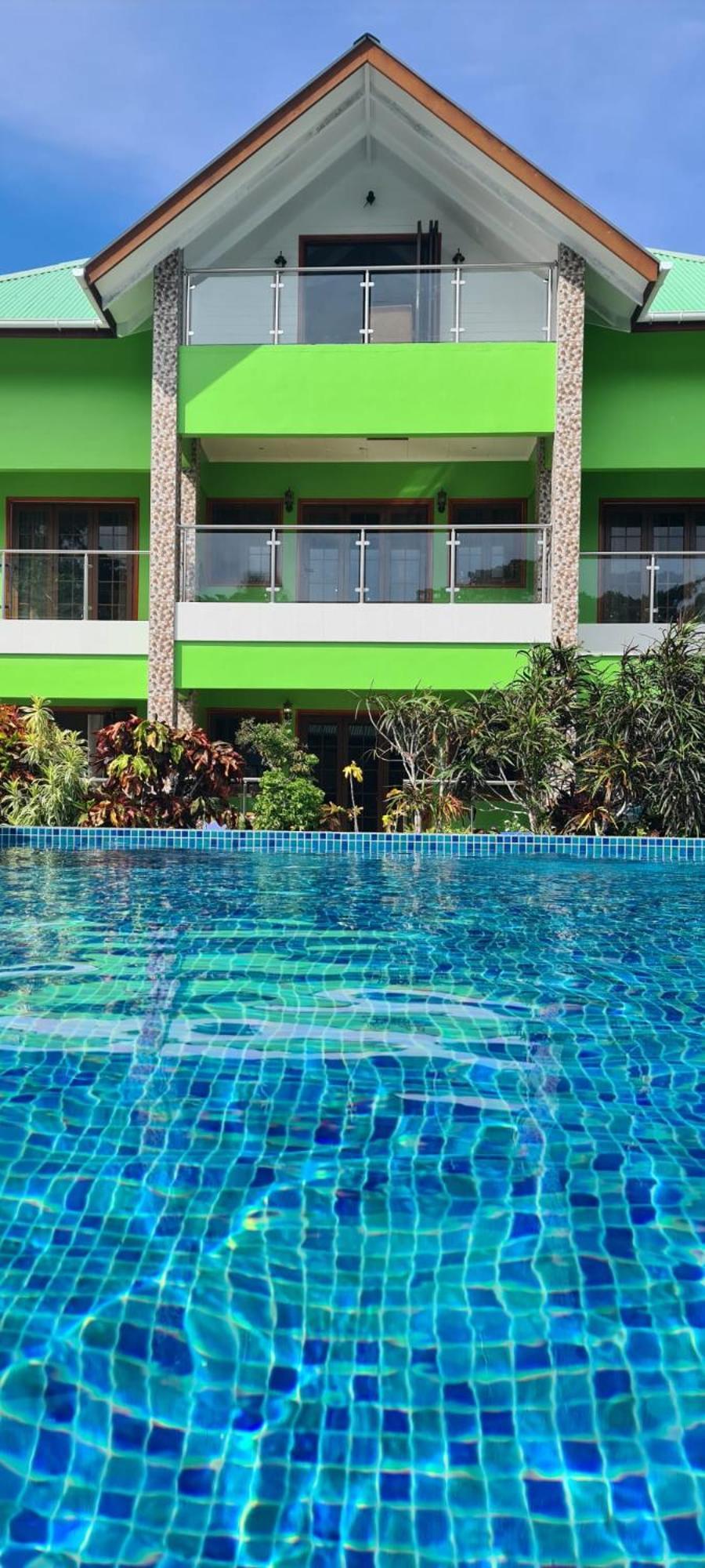 Benjamine'S Guesthouse ลาดิก ภายนอก รูปภาพ
